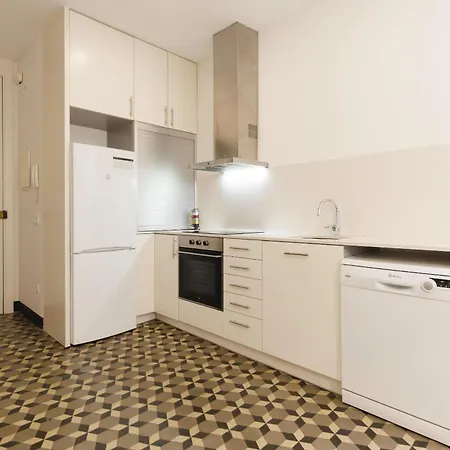 Bravissimo Ciutadans C, 2-bedroom Barri Vell Apartment Girona