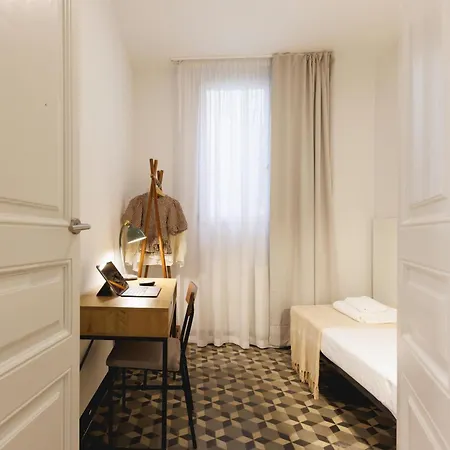Apartment Bravissimo Ciutadans C, 2-bedroom Barri Vell Girona